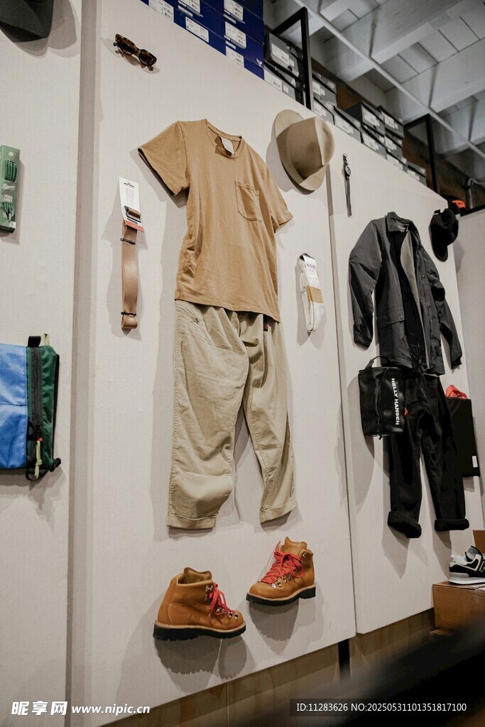 时尚服饰鞋类展示