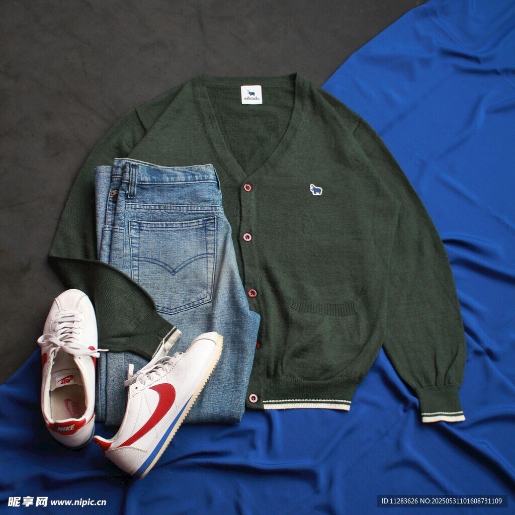 休闲服饰搭配展示