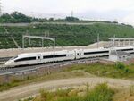 高速行驶的现代化双层列车