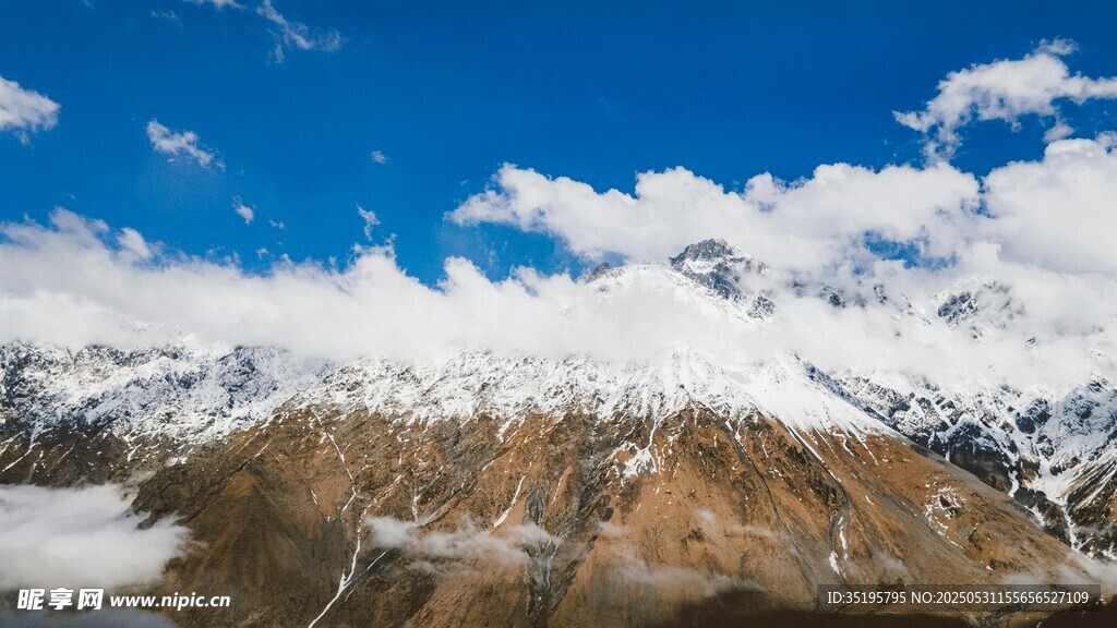 壮丽雪山美景