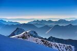 雪山壮丽景观