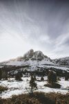 雪山风光壮丽景色