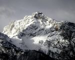 巍峨雪山壮丽景致