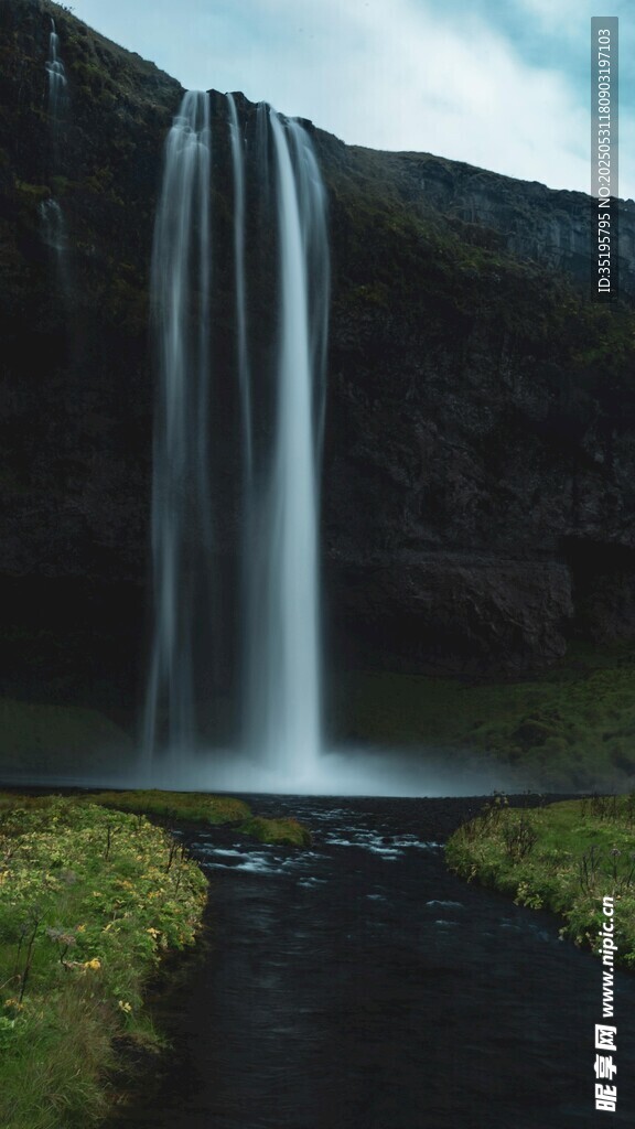 壮观瀑布自然美景