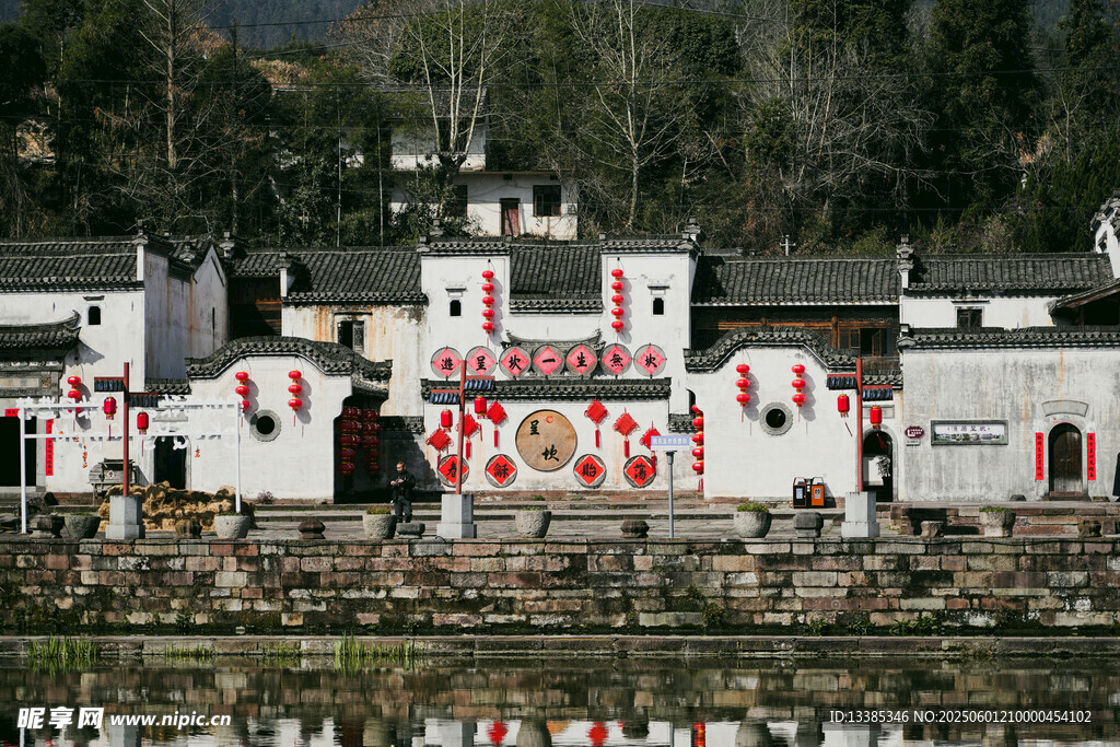 安徽呈坎墙红饰景致