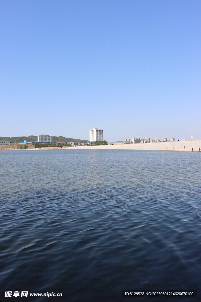 海滨城市水域风光