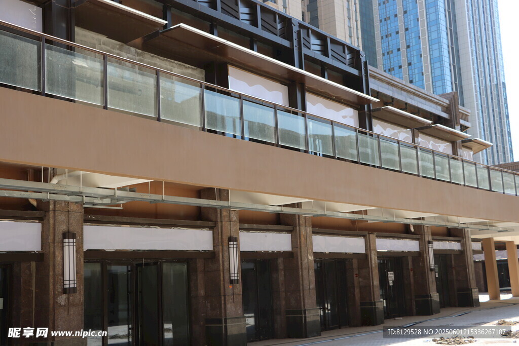 现代风格商业建筑外观