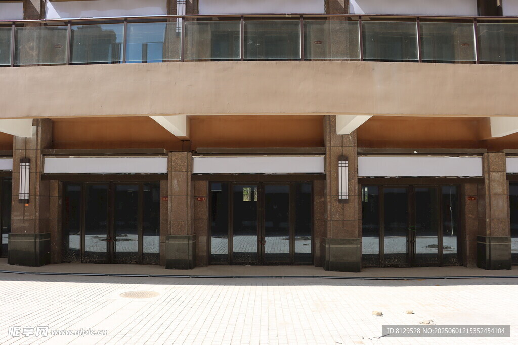 临街商铺外观展示