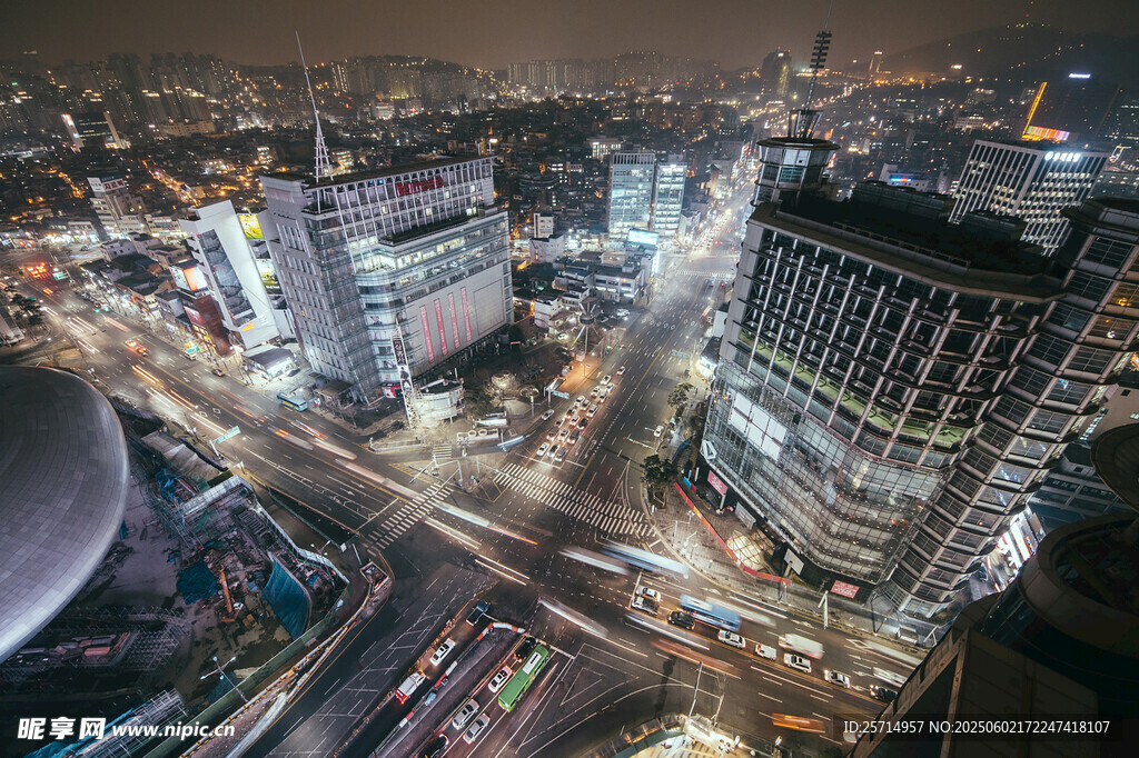 城市璀璨夜景俯瞰图