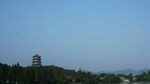湖畔宝塔风景