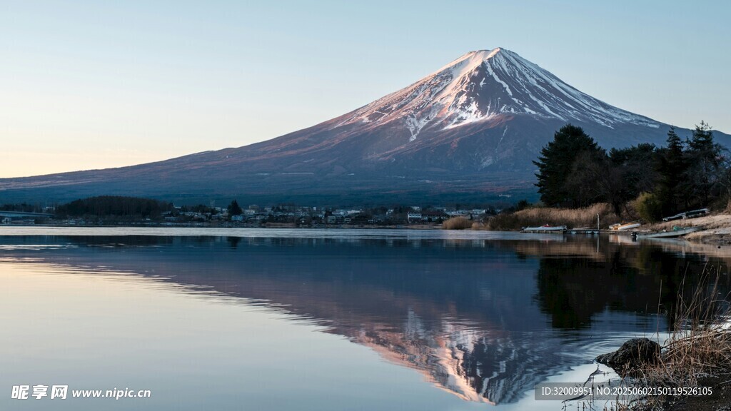 富士山湖畔美景
