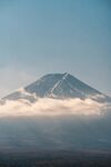 富士山云雾缭绕美景
