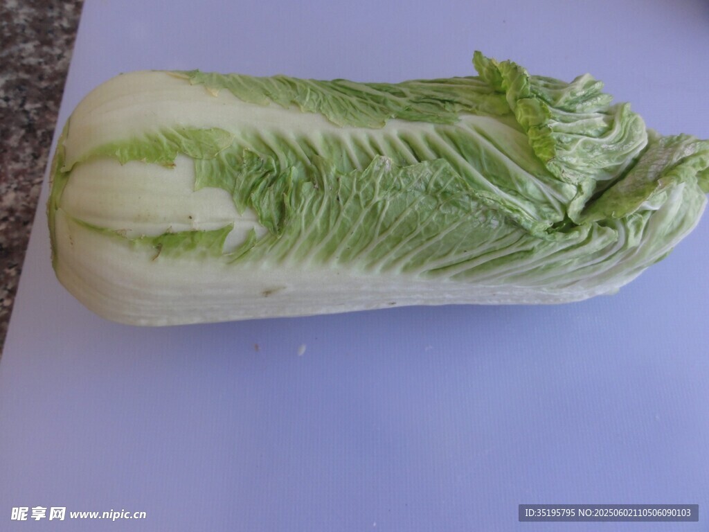 一颗新鲜的大白菜
