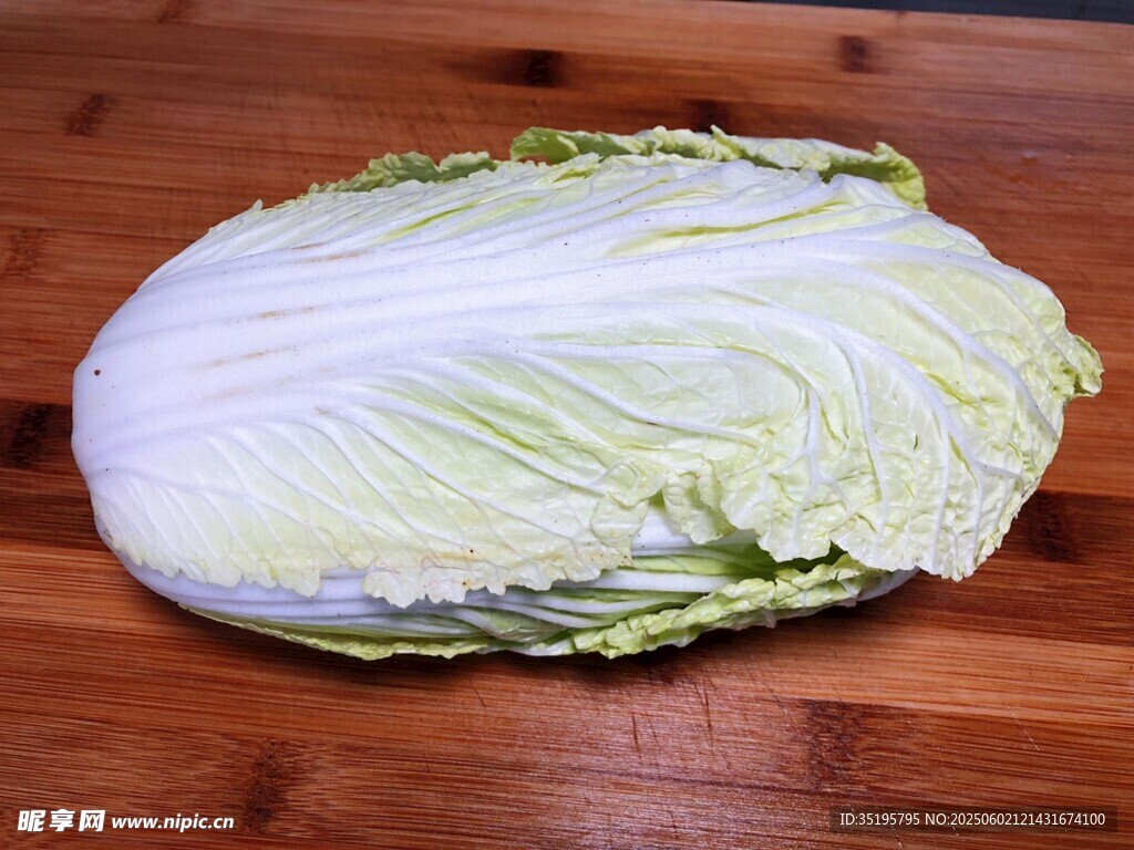 一颗新鲜的大白菜