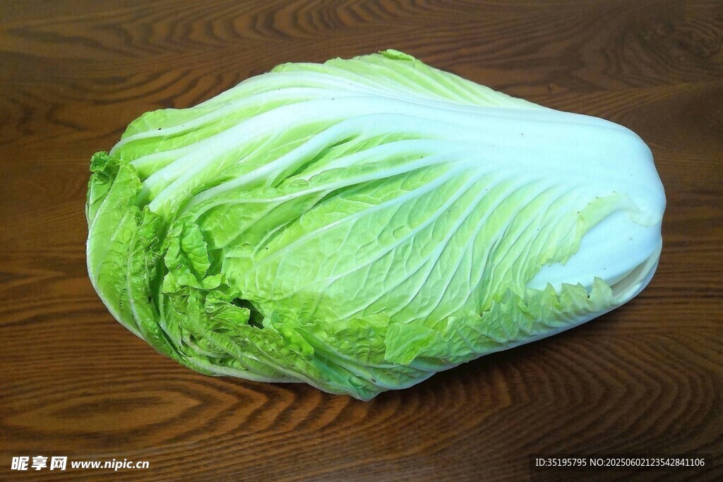 一颗新鲜的大白菜