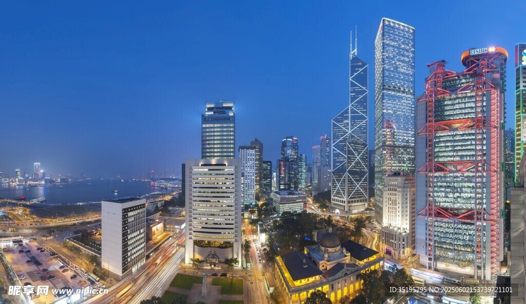 繁华都市夜景俯瞰