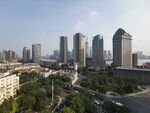 城市天际线景观俯瞰图