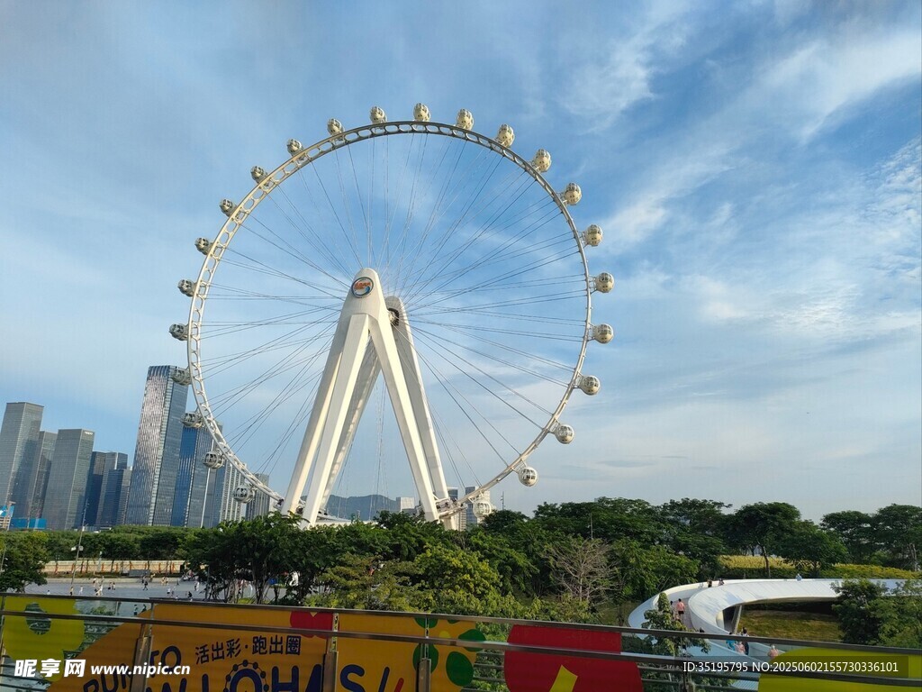 新加坡滨海湾璀璨摩天轮