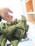 手工包制的美味粽子