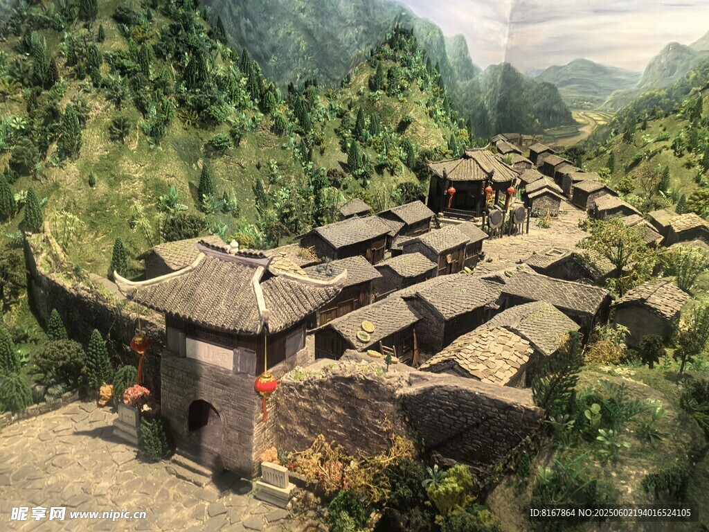 山间古朴村落景观