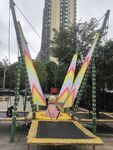 户外蹦极游乐设施
