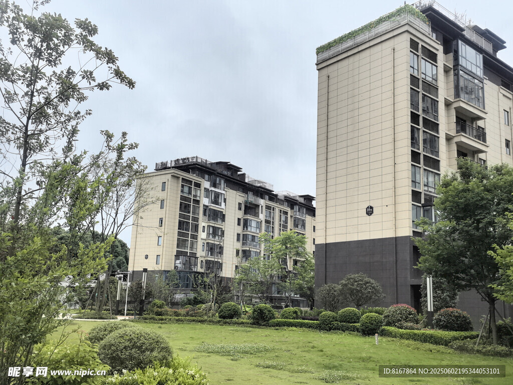 现代小区景观与高层住宅