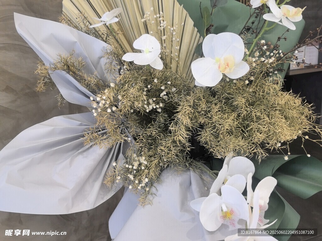 优雅白色系花卉装饰摆件