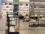 时尚鞋类店铺陈列展示