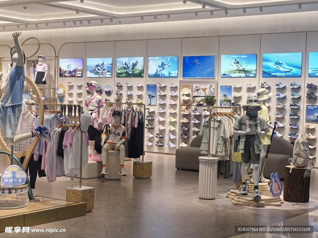 时尚服饰店内景展示