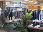时尚男装店内陈列展示