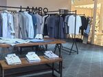 时尚服装店陈列展示