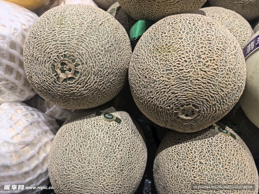 堆叠的新鲜哈密瓜