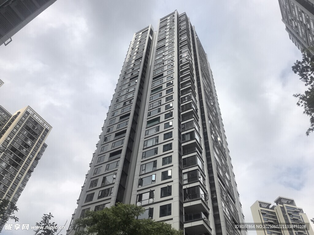 高层住宅楼外观景象
