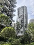 都市绿植环绕的高层住宅