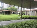 小区内的绿化休憩区域