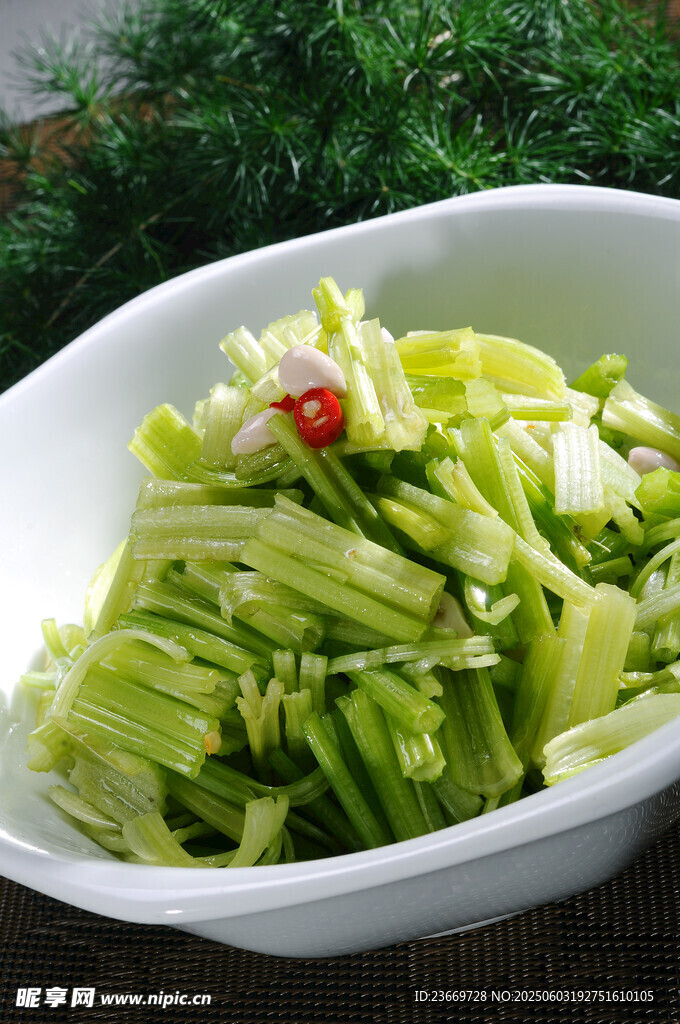 清爽凉拌芹菜