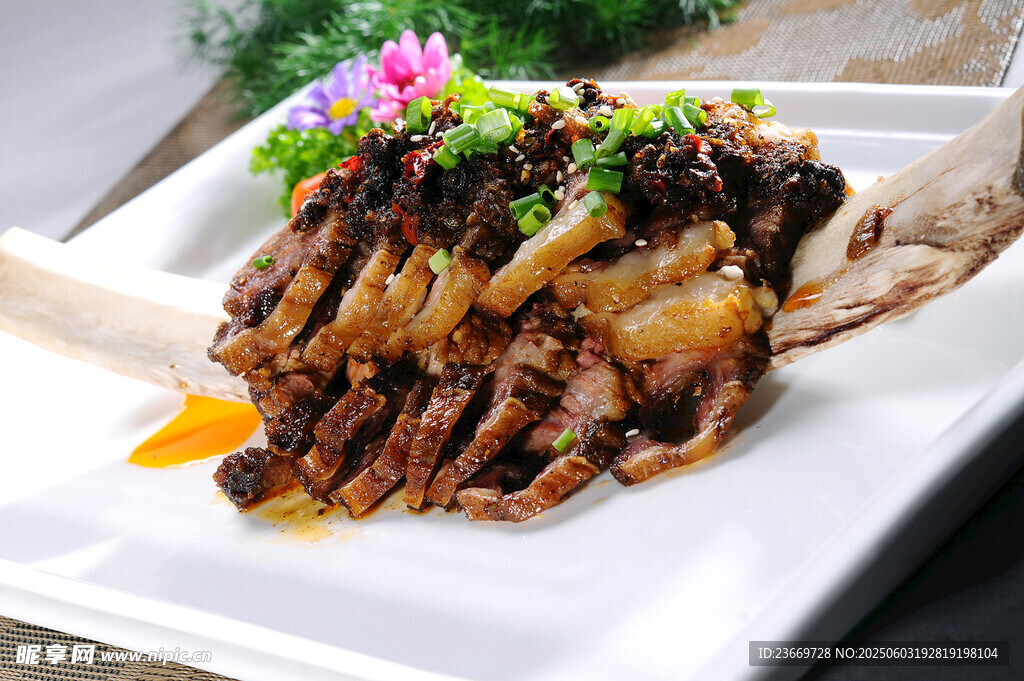 美味酱牛肉摆盘精致
