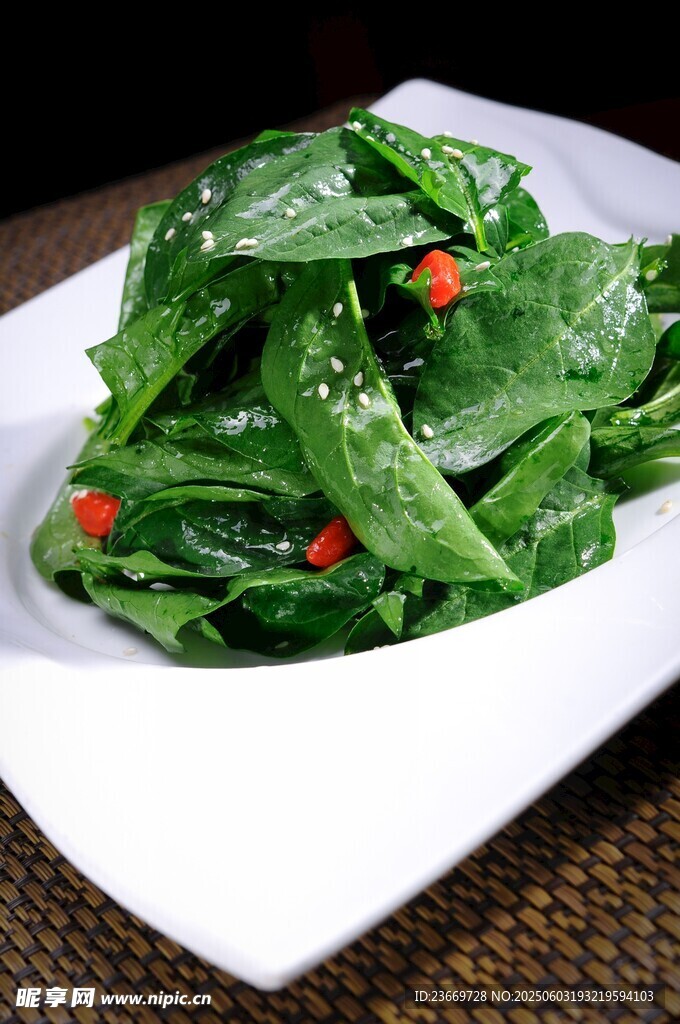 清炒菠菜