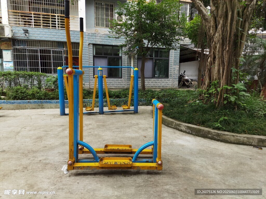 跑步器材