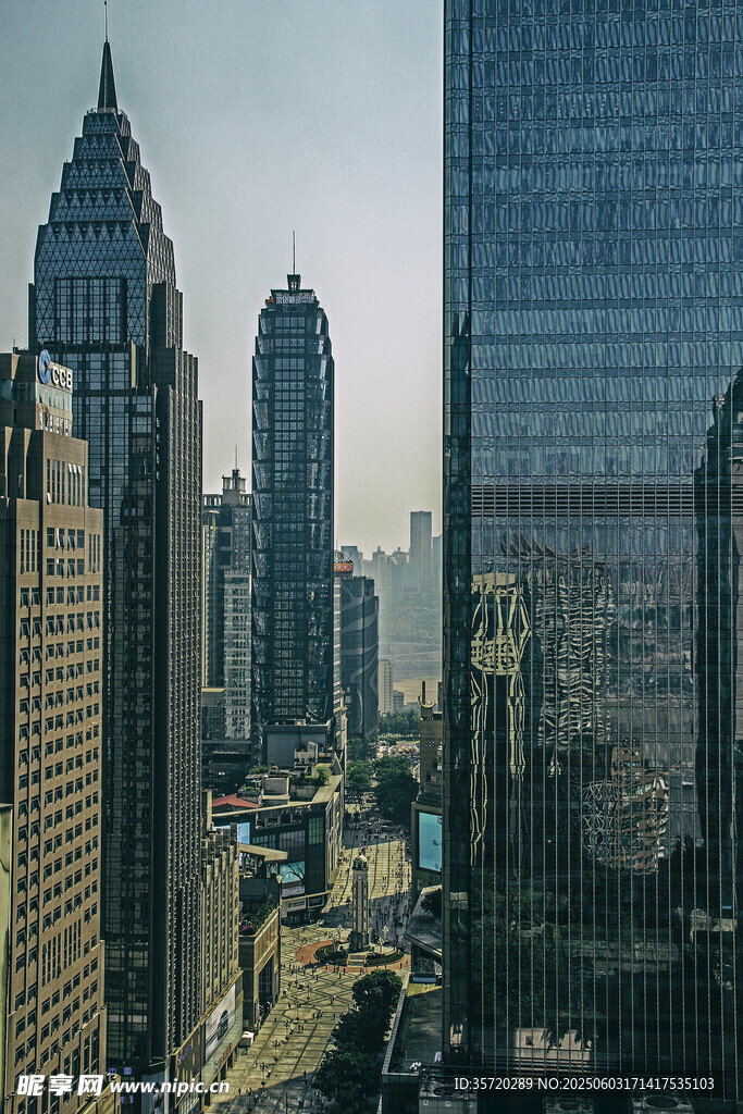 都市高楼林立的繁华景象