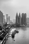 城市河畔高楼景观