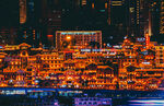 璀璨夜景中的中式古建筑群