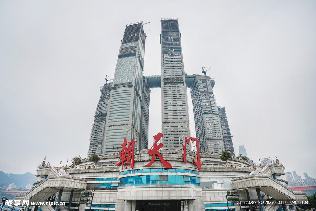 武汉地标建筑双子塔景观