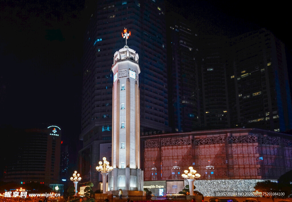 夜晚璀璨的城市标志性建筑