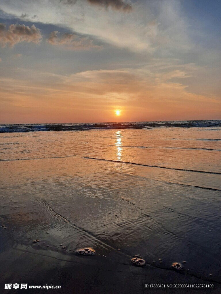 海边日出