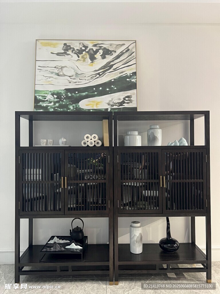 现代简约风玻璃展示柜