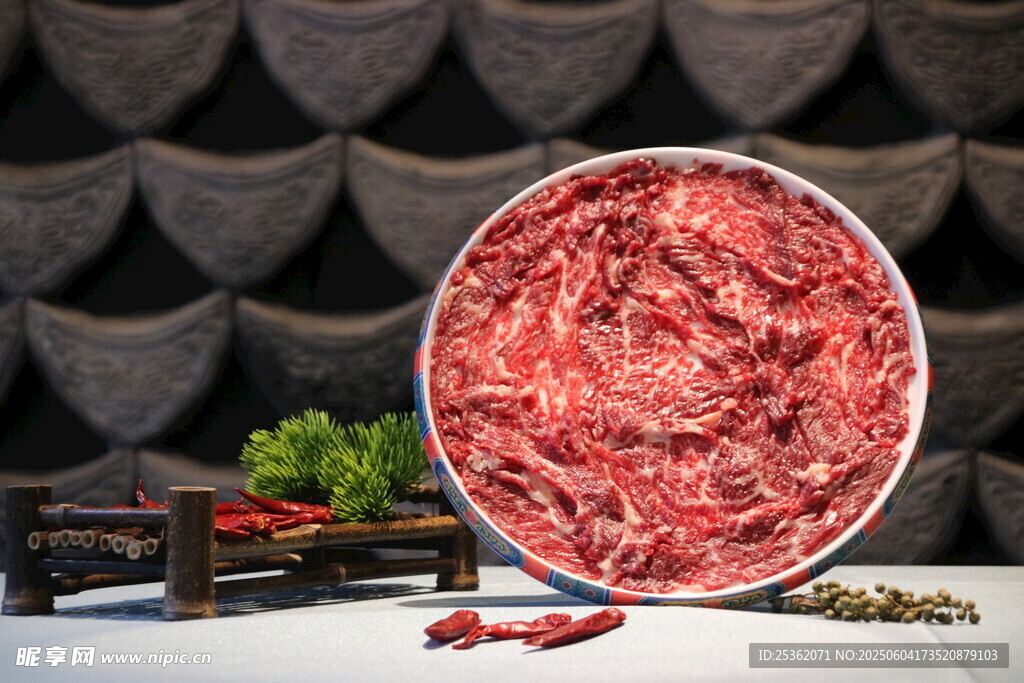 新鲜牛肉食材展示