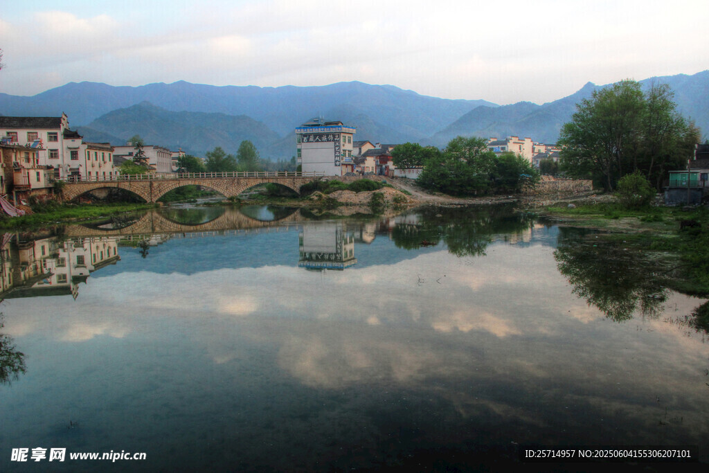 宁静水乡美景如画