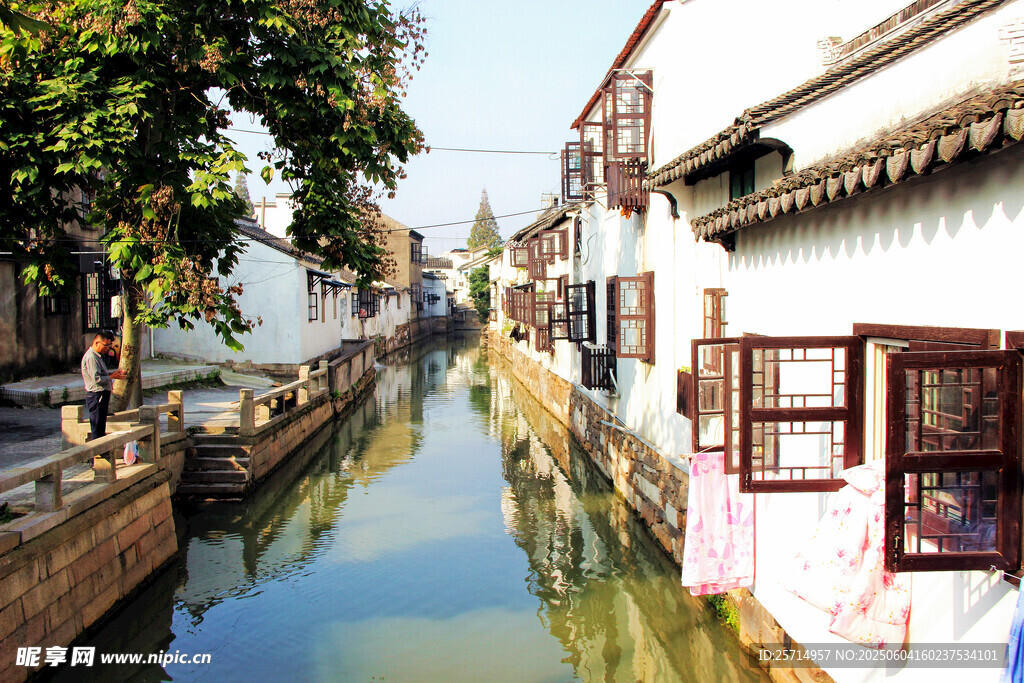 江南水乡小巷河道美景