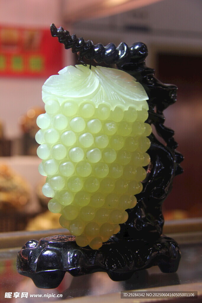 玉雕葡萄摆件
